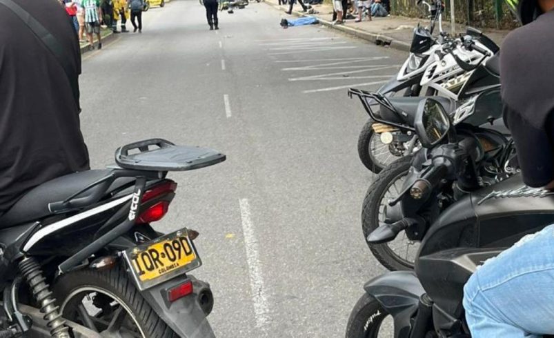 El joven murió decapitado después de que se enredó mientras viajaba en una motocicleta.