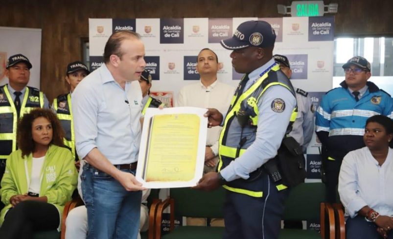 «Porque soy negro, ¿merezco ser un agente de tránsito?»: Guardian, víctima del racismo, pide justicia en absoluto