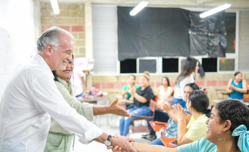 Atlantic Gubernorine asigna $ 1.5 mil millones para 3000 subsidios para el transporte universitario

 – Ojo critico