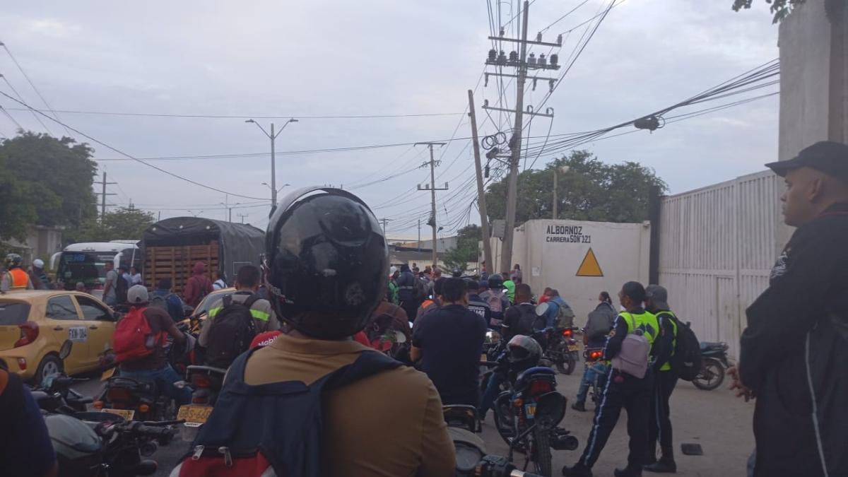 Bloques y cierre temporal en varios cartas de cartas el primer día de la huelga nacional

 – Ojo critico