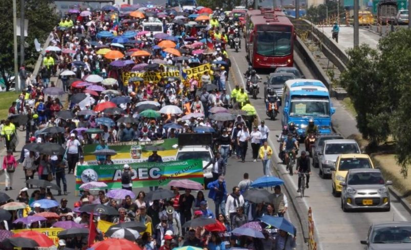 Condenar amenazas a 127 maestros en la sección

 – Ojo critico