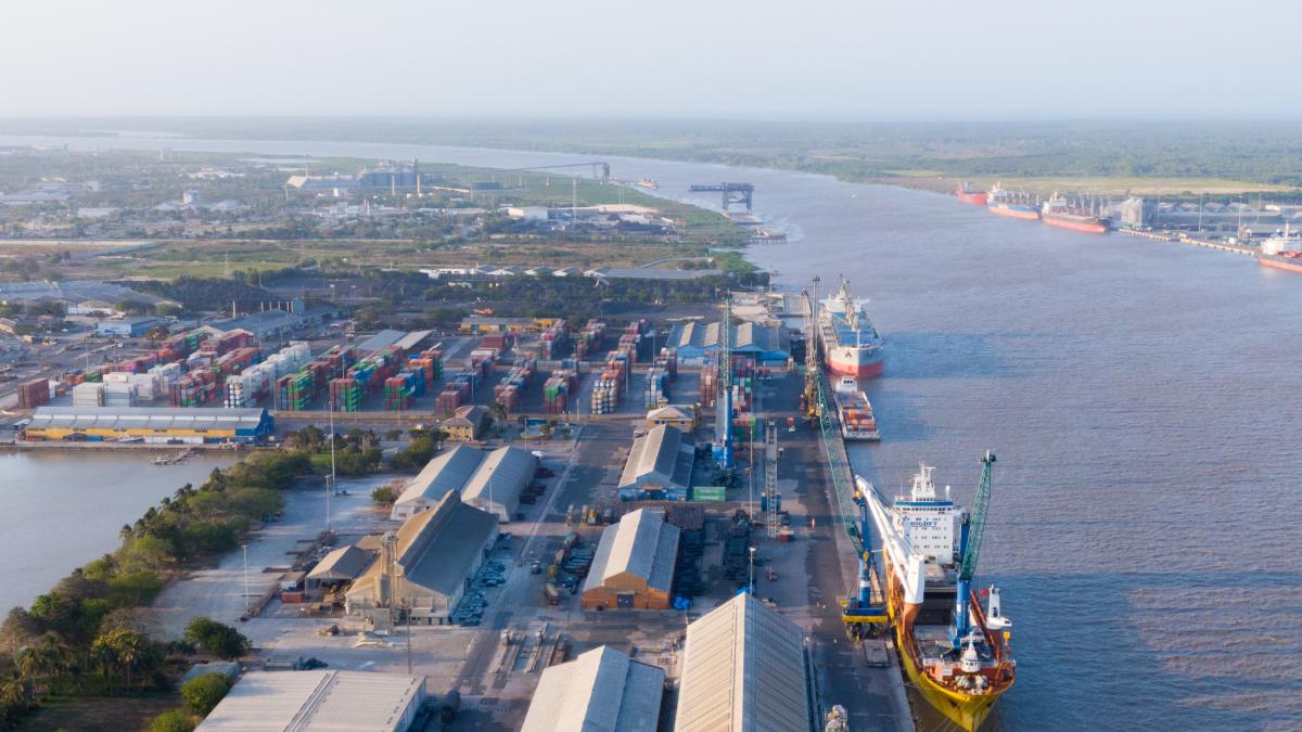 DiMar fortalece el mantenimiento del canal de acceso al puerto de Barranquilla antes de que aumente el nivel del río Magdalena

 – Ojo critico