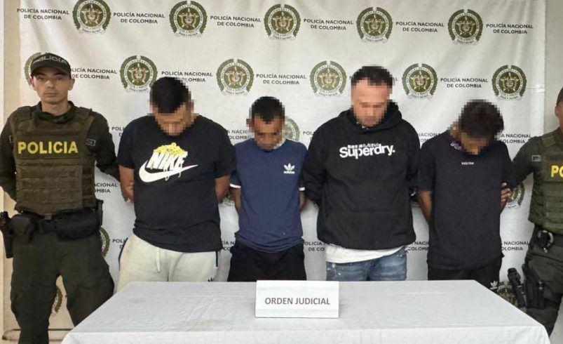 Los falsos taxistas han caído, lo que hizo que «el millonario camine» a los extranjeros en el parque Llelerras de Medellín

 – Ojo critico