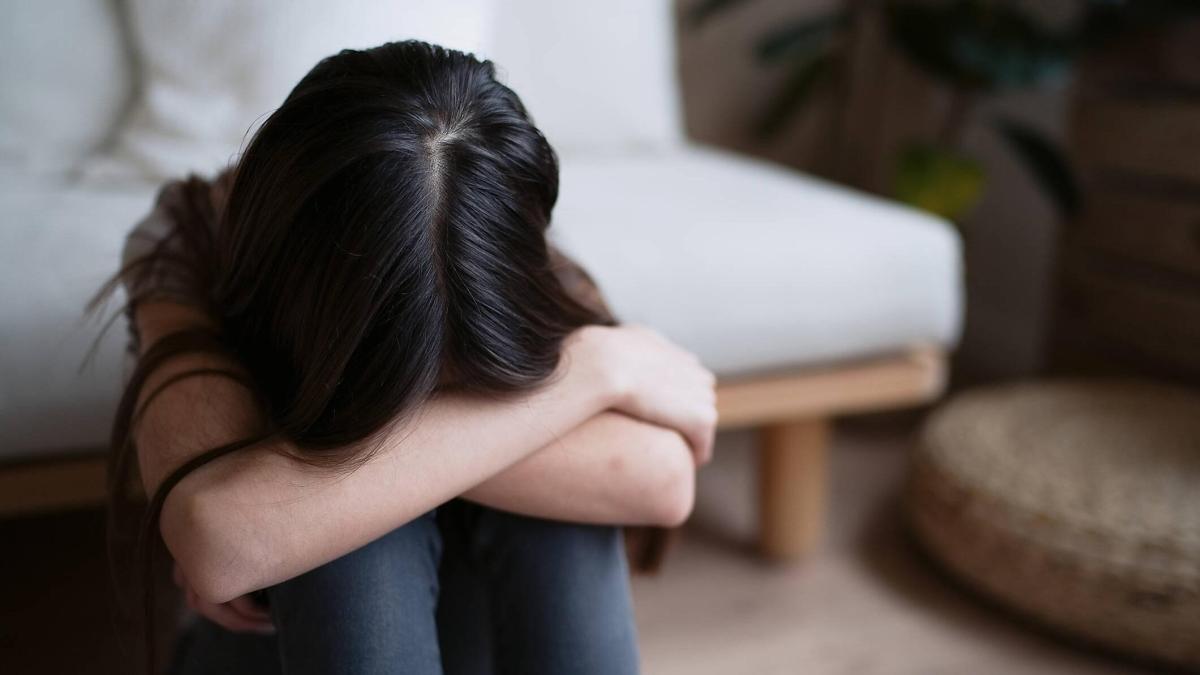 Su padre abusó sexualmente de su hija de 16 años y amenazó con retirarla

 – Ojo critico