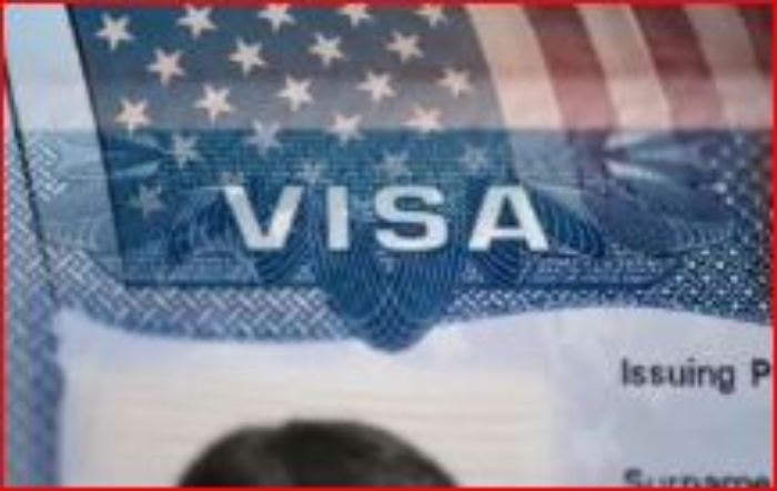 Trump ordenó detener las entrevistas de visa con los estudiantes y estudiar nuevas demandas

 – Ojo critico