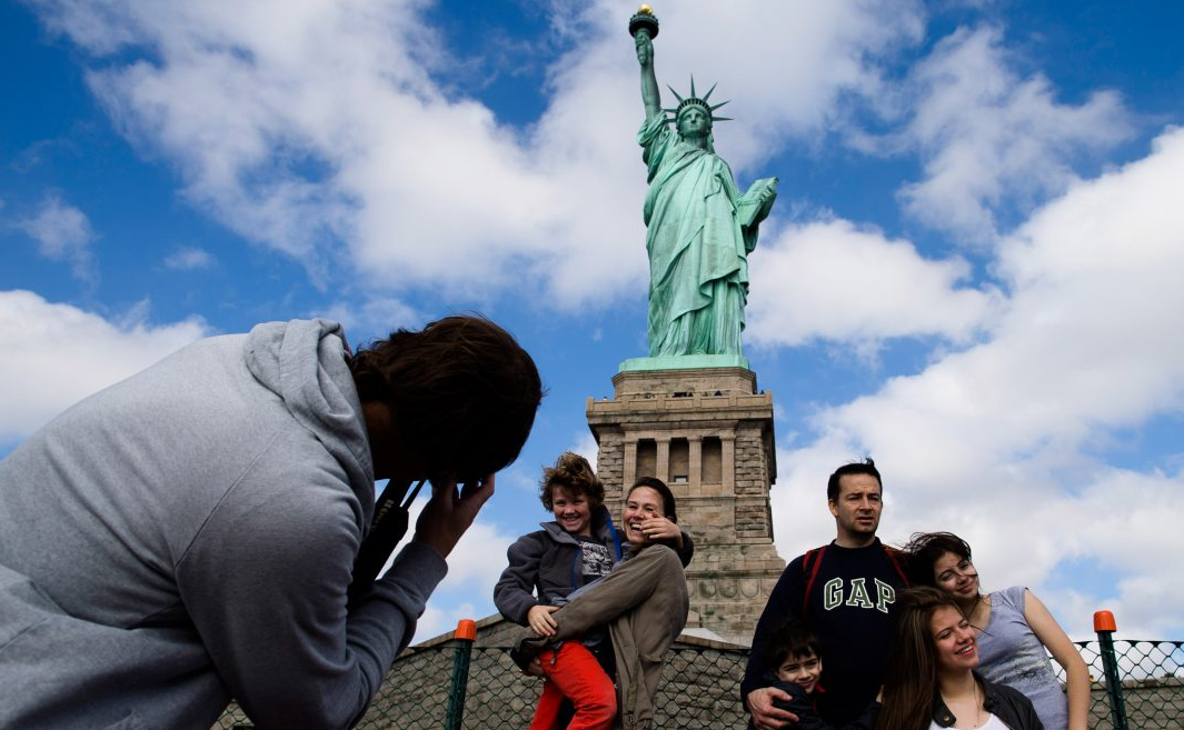 El turismo nos castiga: la política de Trump hunde la hospitalidad