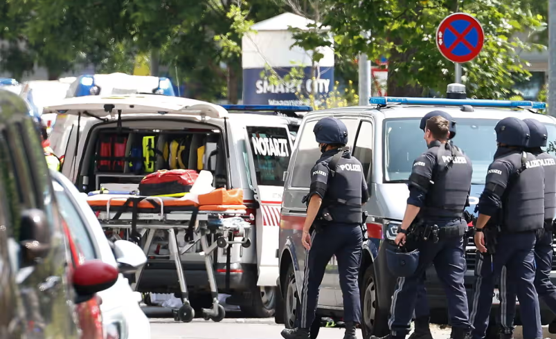 Disparar a Colegio de Austria deja a diez muertos y conmociona al país

 – Ojo critico
