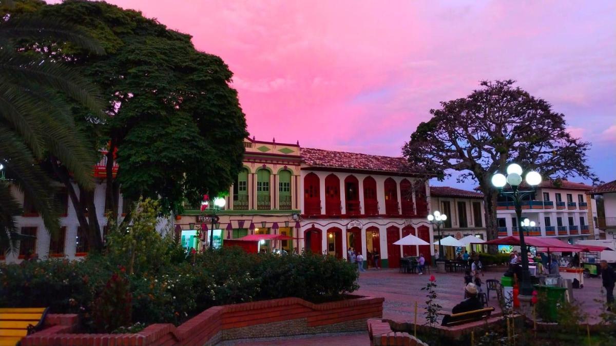 Esta es la ciudad colonial de Antioquia, que se enamora del clima, museos, historia y paisajes.

 – Ojo critico