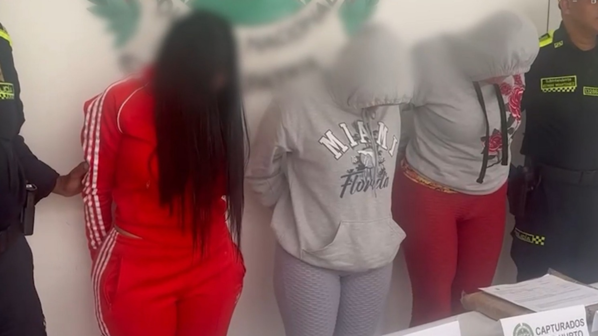 Entonces, «Las Mamacitas» funcionó, un equipo de mujeres dedicadas a seducir, drogas y robo de extranjeros en Medellín

 – Ojo critico