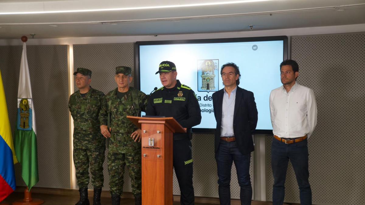 La oficina del alcalde de Medellín ha anunciado una advertencia de máxima seguridad para evitar ataques terroristas

 – Ojo critico