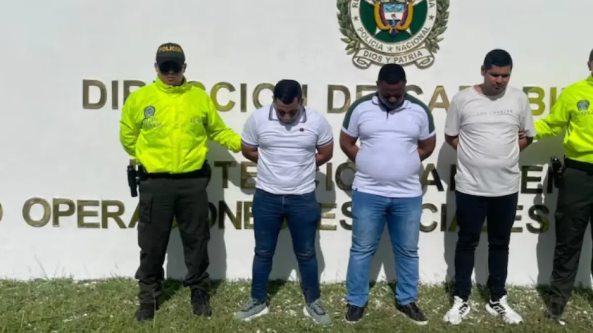 Cinco policías supuestamente facilitaron el uso ilegal de madera en Bolívar

 – Ojo critico