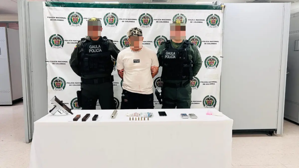 La operación contra la extorsión en Cartaagen terminó con el descubrimiento de una pistola mini-Uzi y municiones

 – Ojo critico