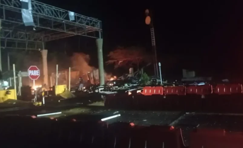 Vinieron disparando y detonaron la bomba del automóvil en el peaje de Maico; Dos personas murieron

 – Ojo critico