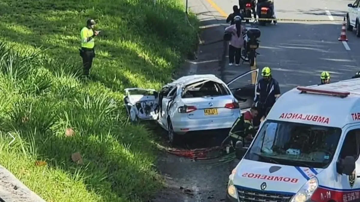 Tres muertos de tráfico izquierdo en Santa Fe de Antioquia

 – Ojo critico