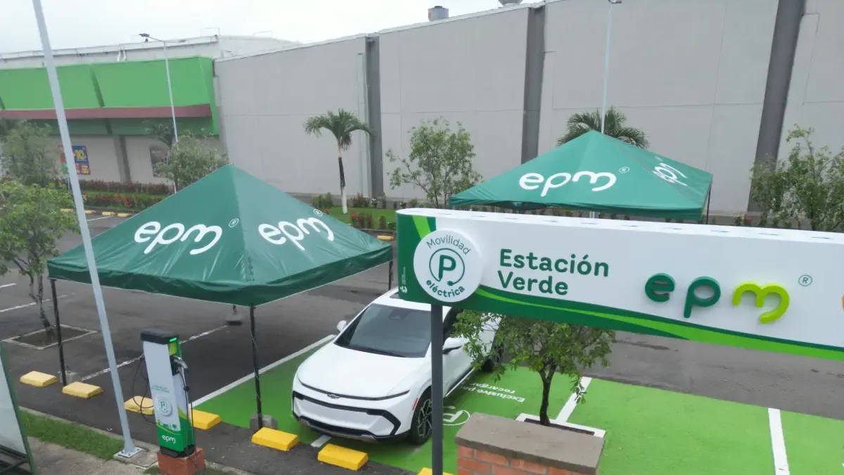 EPM está instalando la primera estación de carga de vehículos eléctricos en Urabra.

 – Ojo critico