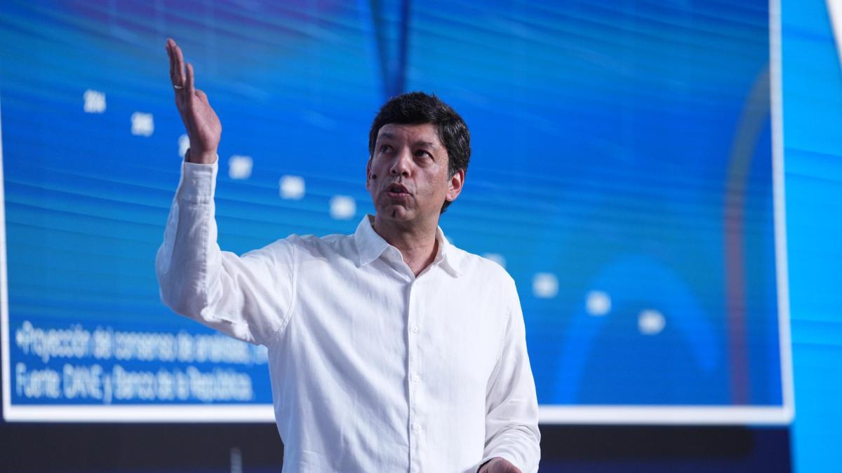 Convención bancaria 59 | Los banqueros advierten sobre el déficit fiscal: «pueden alcanzar el 7,8 % del PIB a fines de 2025»

 – Ojo critico