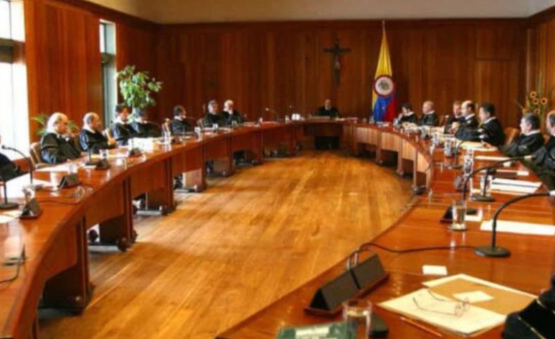El tribunal constitucional suspende la reforma de las pensiones que la devuelve a la Cámara de Representantes

 – Ojo critico