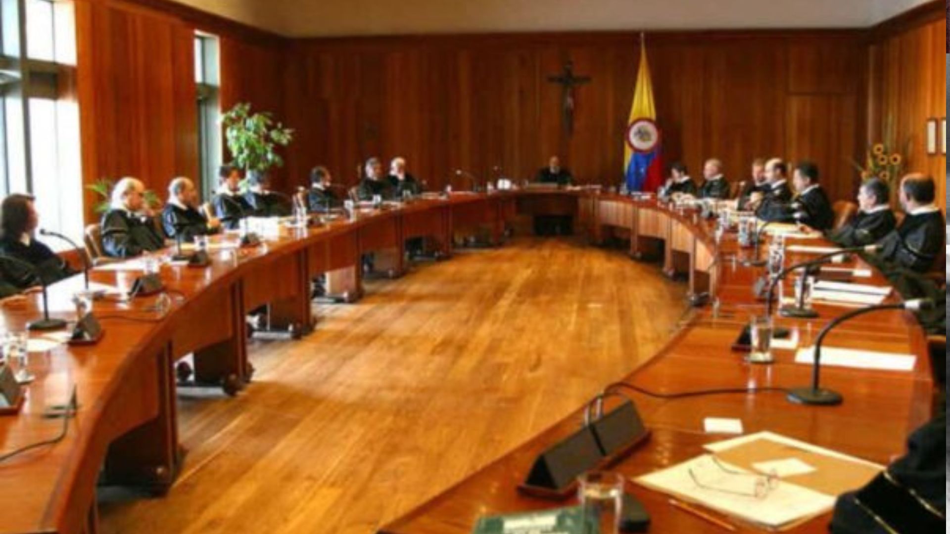 El tribunal constitucional suspende la reforma de las pensiones que la devuelve a la Cámara de Representantes

 – Ojo critico