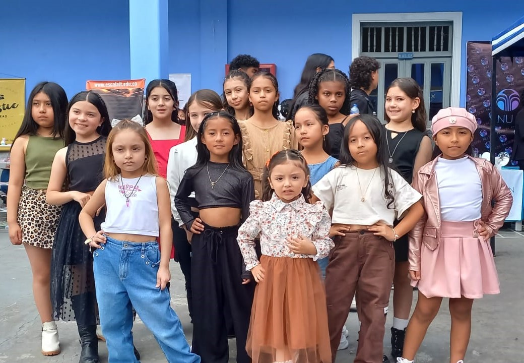 Modelos de escala en el modelado de niños de pasto

 – Ojo critico