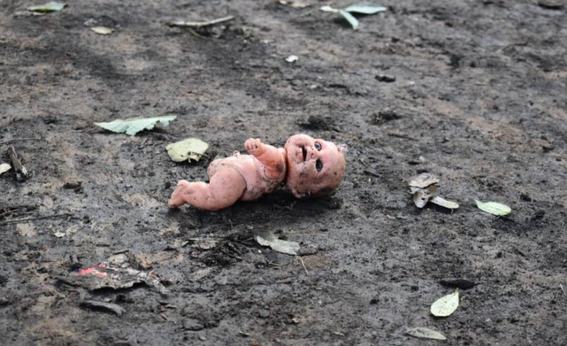 Fue un rescate conmovedor de un niño abandonado, sin comida, golpeado y encerrado en casa en absoluto

 – Ojo critico