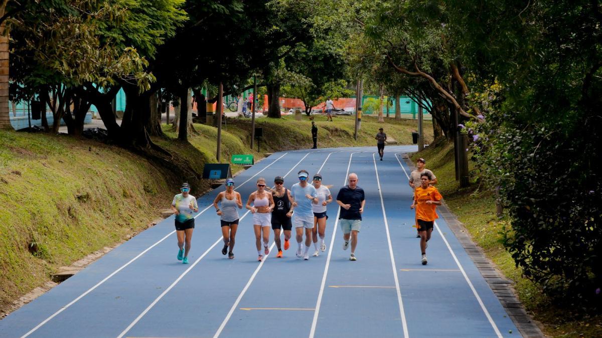 La oficina del alcalde de Medellín proporcionó el trote de la unidad deportiva de Betlehem adaptada a los estándares internacionales

 – Ojo critico