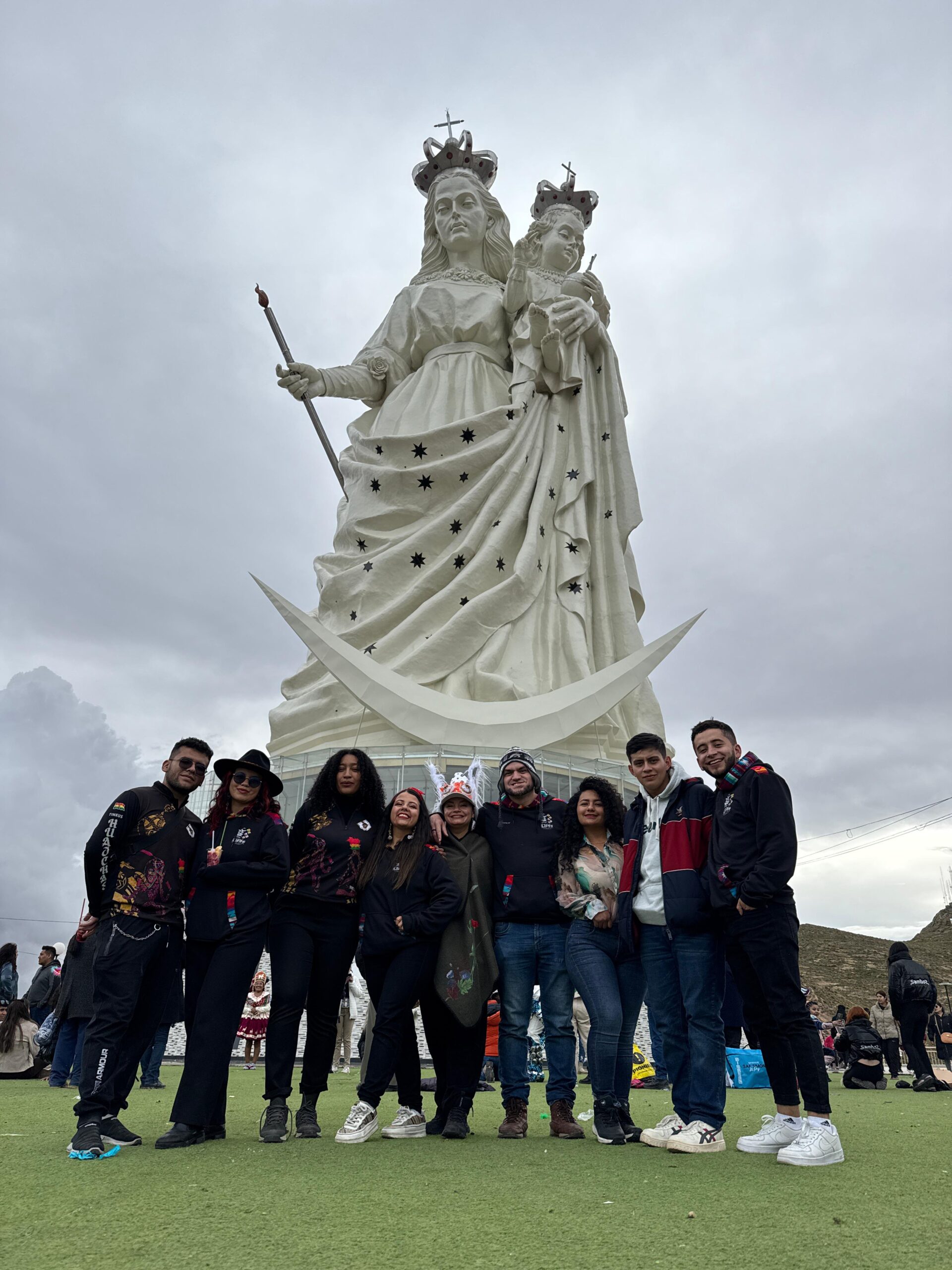 Tinku Huayna Lisos Colombia: en el carnaval de Oruro

 – Ojo critico