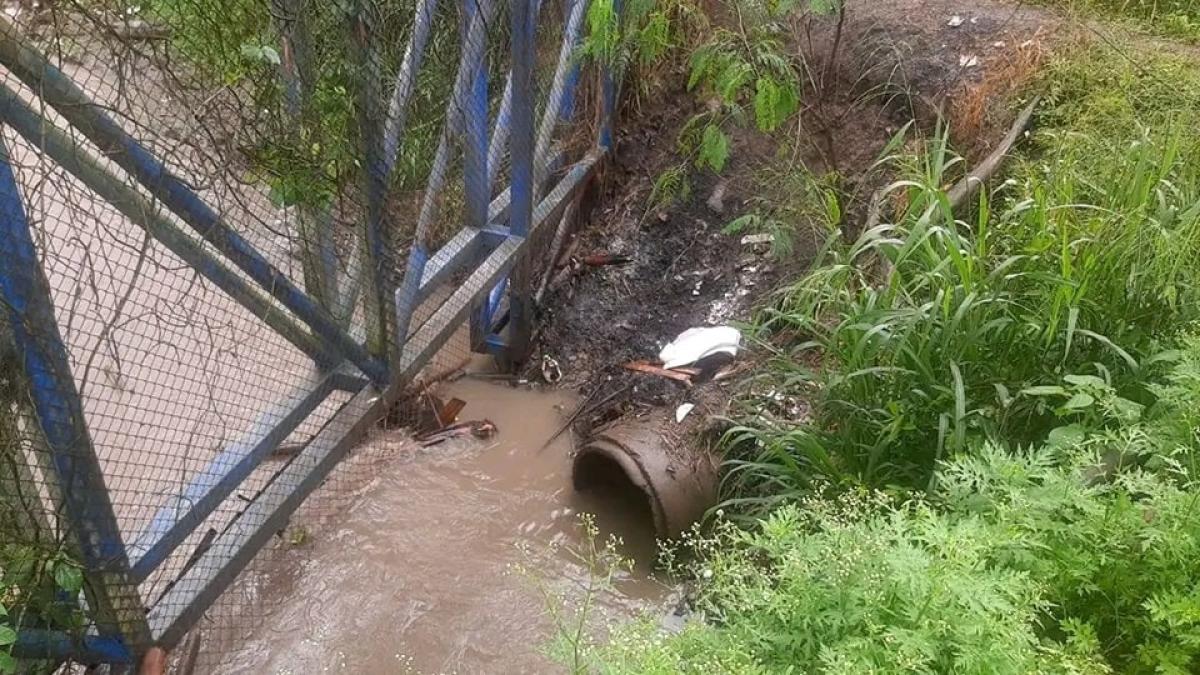 Tragedia en Pereira A pesar de salvar, un niño de dos años que cayó sobre una pipa cuando jugó, murió en el hospital

 – Ojo critico