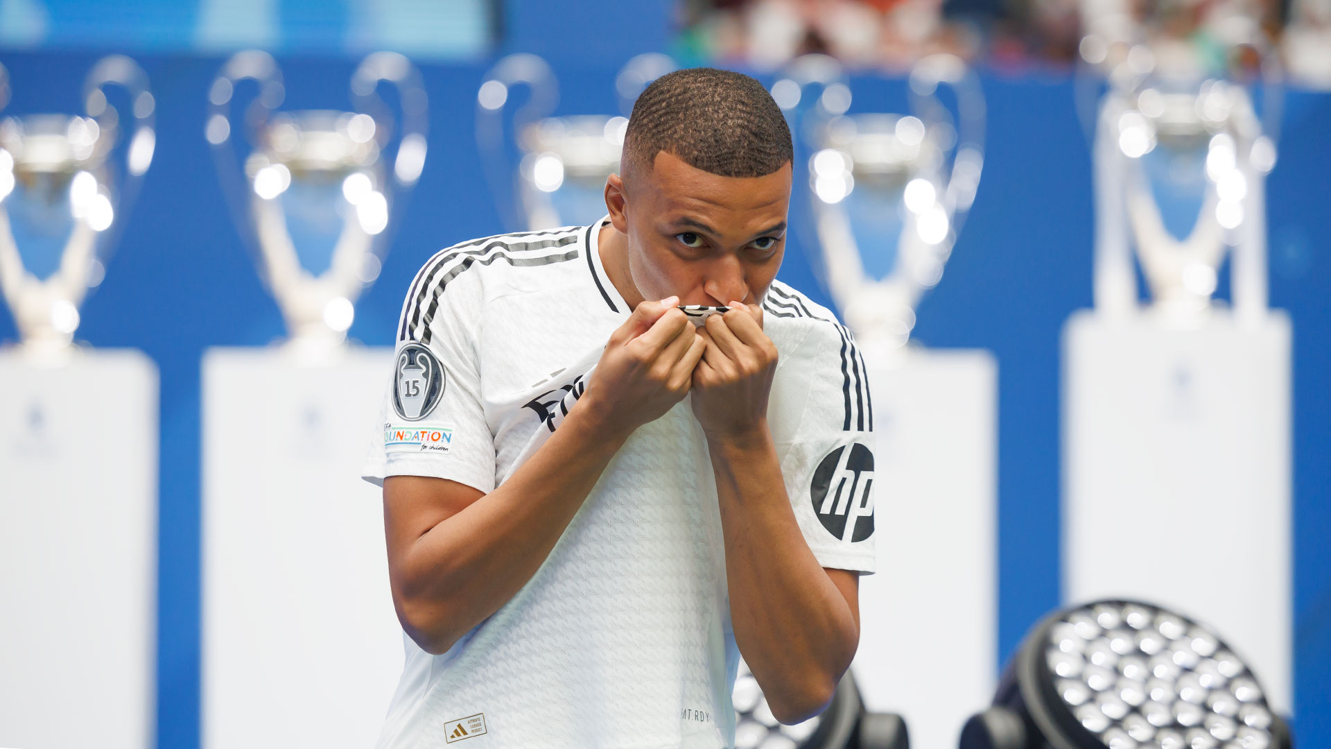 Mbappe no podrá seguir jugando para el Real Madrid

 – Ojo critico