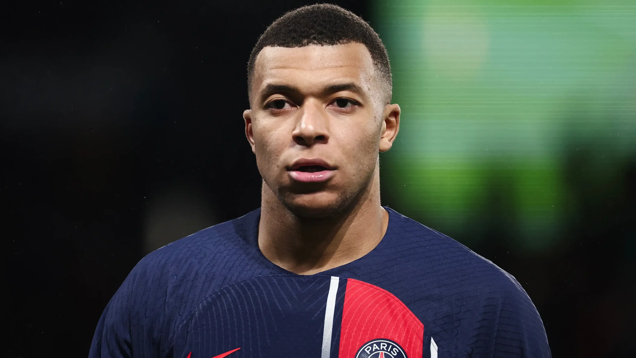 Mbappe requiere PSG con una cifra multimillonario debido a la ilegalidad

 – Ojo critico