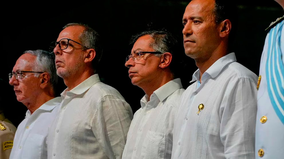 Petro descarta la presencia militar extranjera después de la controversia de la zona binacional con Venezuela

 – Ojo critico
