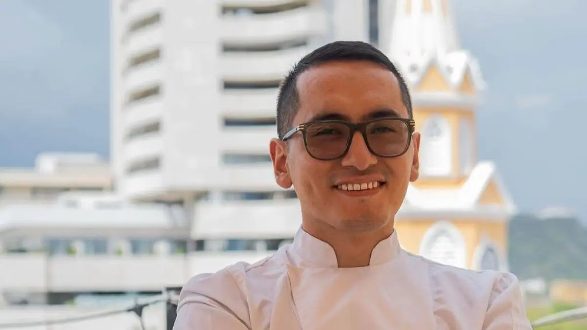 Le disparatory por la espalda
 – Ojo critico