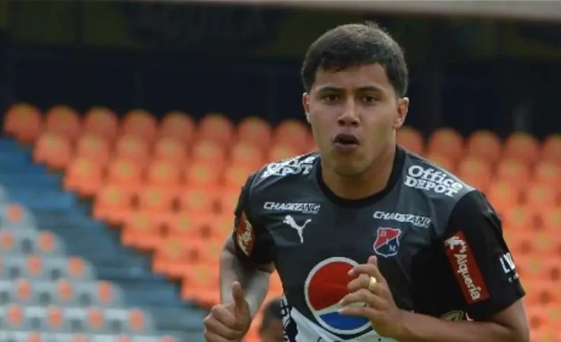 Dim ex jugador, Sebastián Macías, fue capturado en los Estados Unidos para la agresión contra los rescatistas y el vandalismo

 – Ojo critico