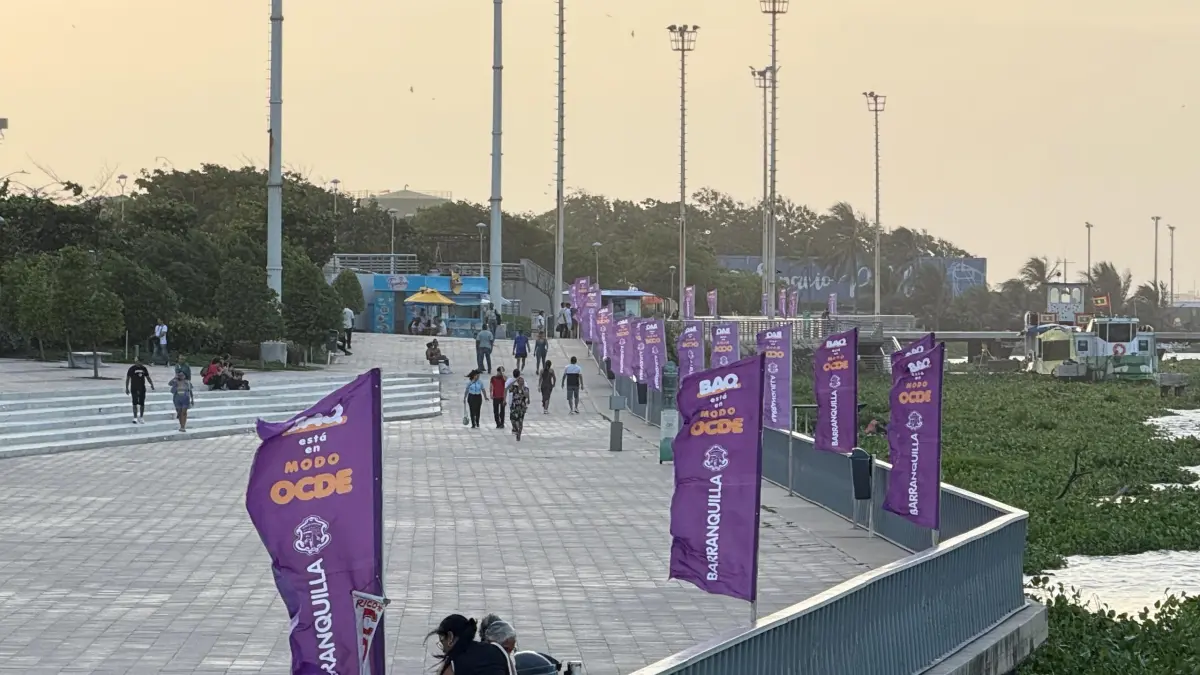 El gran malecón se transformó para recibir el foro de la OCDE en Barranquilla

 – Ojo critico