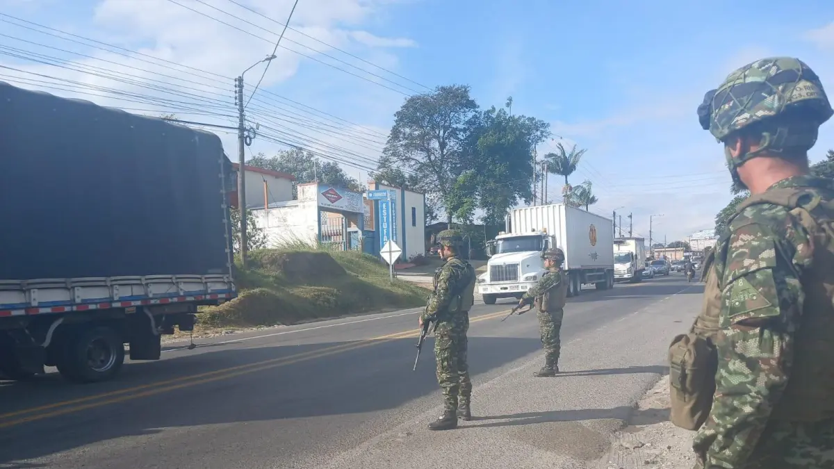 El ejército recupera el control del señor -estadounidense después de comenzar ilegal eln

 – Ojo critico