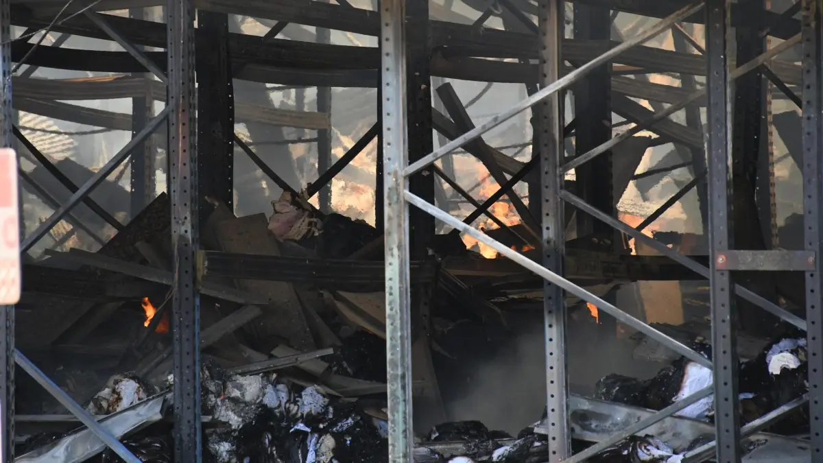 Vam Fire en Bodega llamó a documentos con información del gobierno del valle desde 1957: lo que se sabe

 – Ojo critico