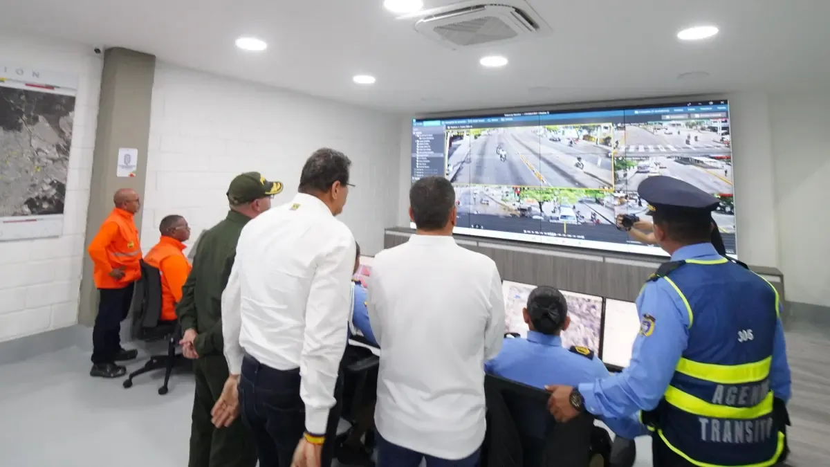 Movilidad en el ritmo de sensores, cámaras y red de fibra óptica

 – Ojo critico