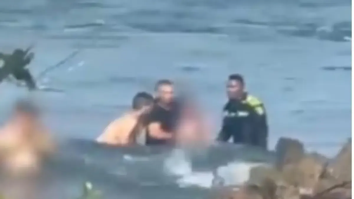 El agente de la policía arriesgó su vida cuando disparó en el mar para salvar a su padre y a su hija en Chocó

 – Ojo critico