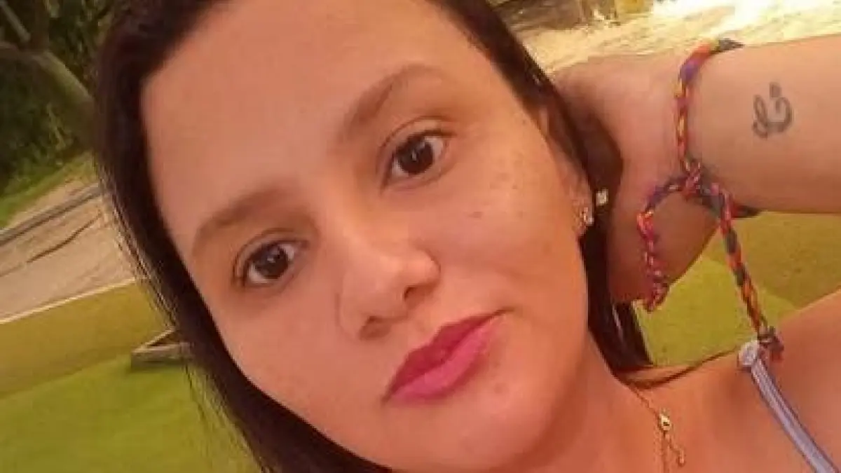 Era un joven cajero que recibió un disparo de extorsión en el restaurante.

 – Ojo critico