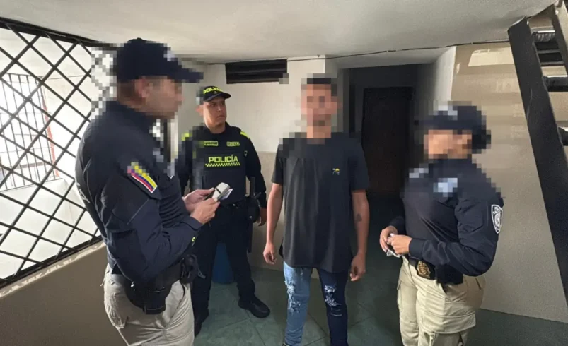 Capturan a un extranjero que tenía una circular roja por violación

 – Ojo critico