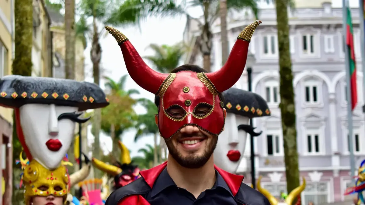 El personaje del diablo está iluminado por el debate en la asamblea de Caldas para aprobar el carnaval de Riosucio como herencia; Voces a favor y en contra

 – Ojo critico