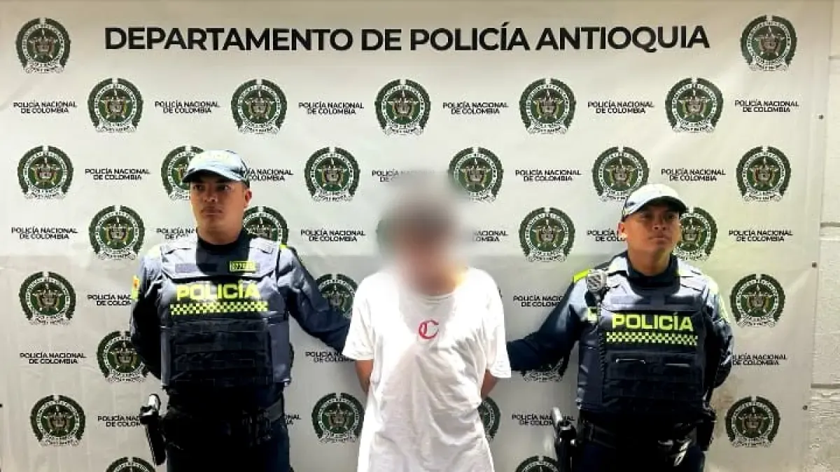 Sangario Sicario de la banda criminal «El Mesa» fue capturado por un brutal asesinato en El Carmen de Viborn, Antioquia: le dio 15 puñaladas
 – Ojo critico