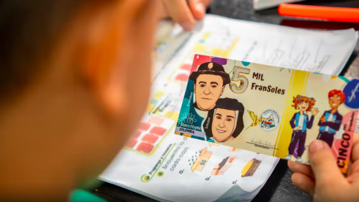 En soledad, los estudiantes crean «Fransol»: una herramienta pedagógica que revoluciona la educación financiera infantil

 – Ojo critico