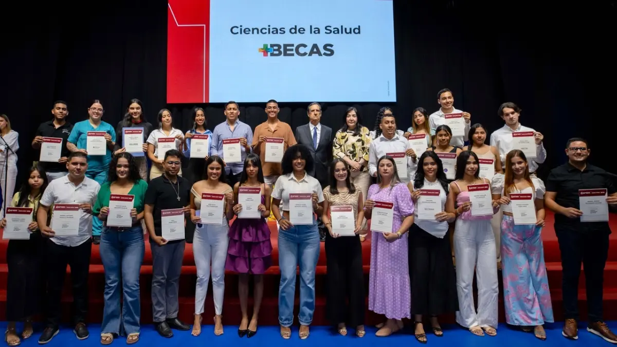 Uninorte proporciona más de 250 becas universitarias para aumentar los jóvenes talentos del Caribe Colombiano en Barranquilla

 – Ojo critico