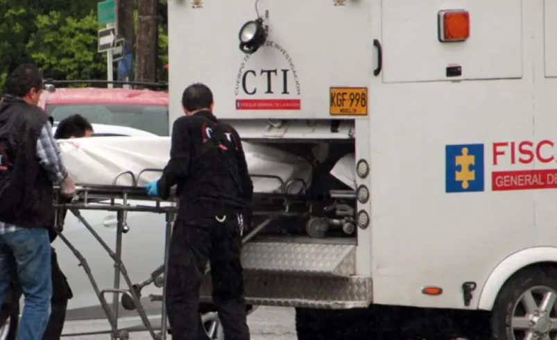 Examinan la muerte de un extranjero encontrado entre las sustancias en su habitación de hotel en el centro de Medellín; Recientemente, fue visto con una mujer

 – Ojo critico
