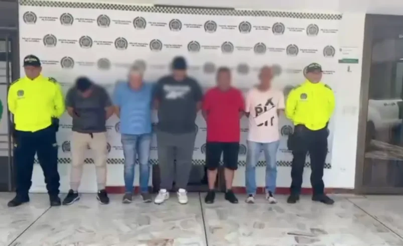 Cinco capturados y generalizados

 – Ojo critico