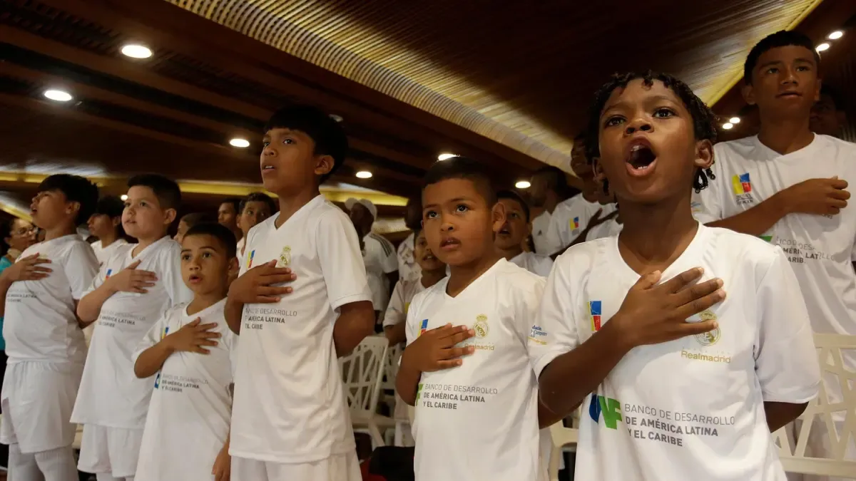De esta manera, la alianza nació para apoyar los valores a través del fútbol, dirigido a 150 niños

 – Ojo critico