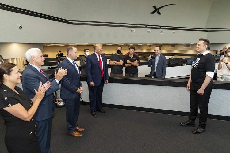 Elon Musk está atacando a Trump para no revelar los archivos secretos para el Pederasa Jeffrey Epstein a pesar de que prometió en la campaña

 – Ojo critico