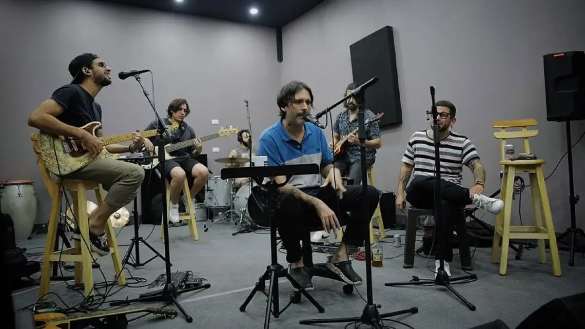 El vocalista de «The Inside» fue filmado en el norte de Barranquilla: ¿Por qué lo lastimaron?

 – Ojo critico