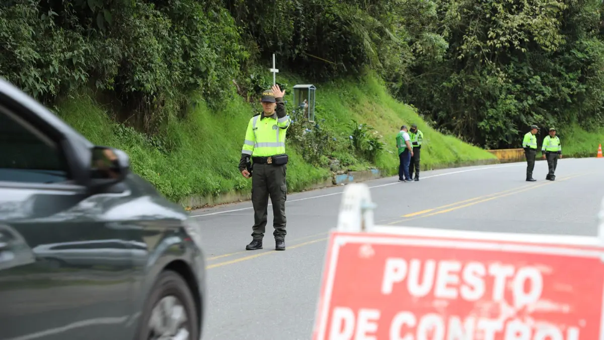 Fue liberado media hora nuevamente robando una motocicleta entre Caldas y Risaralda

 – Ojo critico