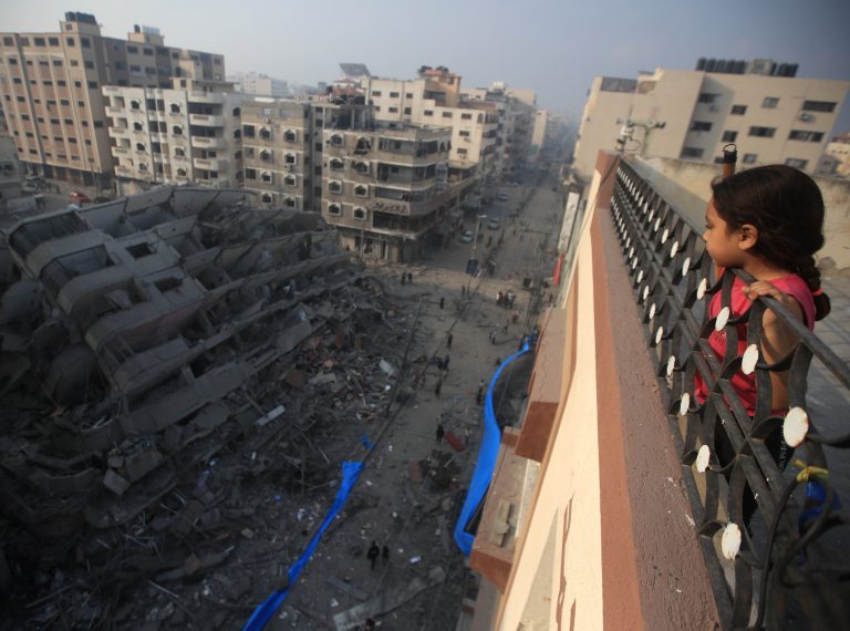Hambre mortal en Gaza: el hambre mata tanto como bombas
 – Ojo critico
